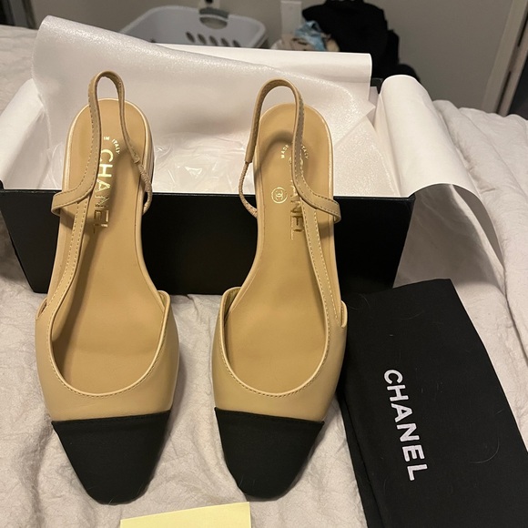 Tan and Black Slingback Flats - Picture 4 of 4